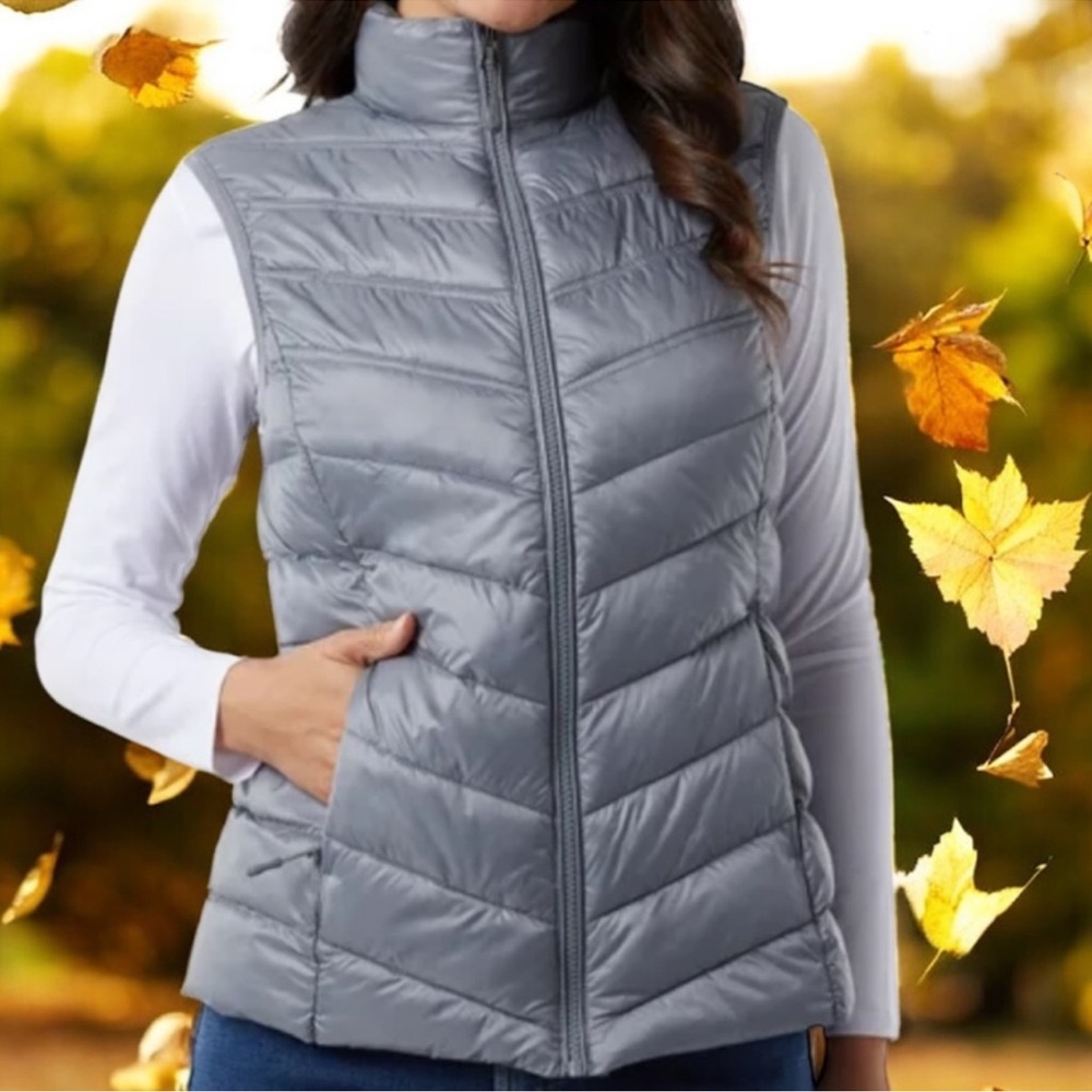 32 Degrees Women's Lightweight Blue  Gray Puffer Vest Size L NWT